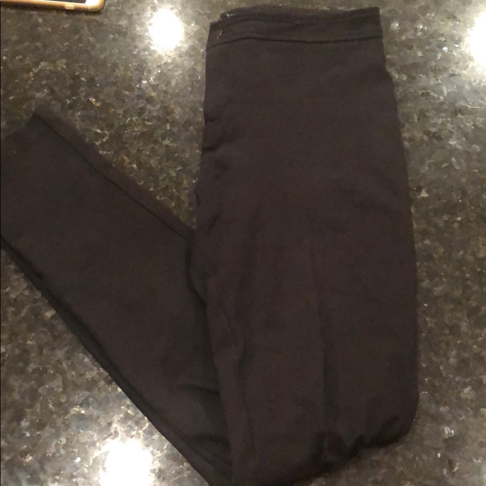 FOREVER 21 BLACK JEGGINGS